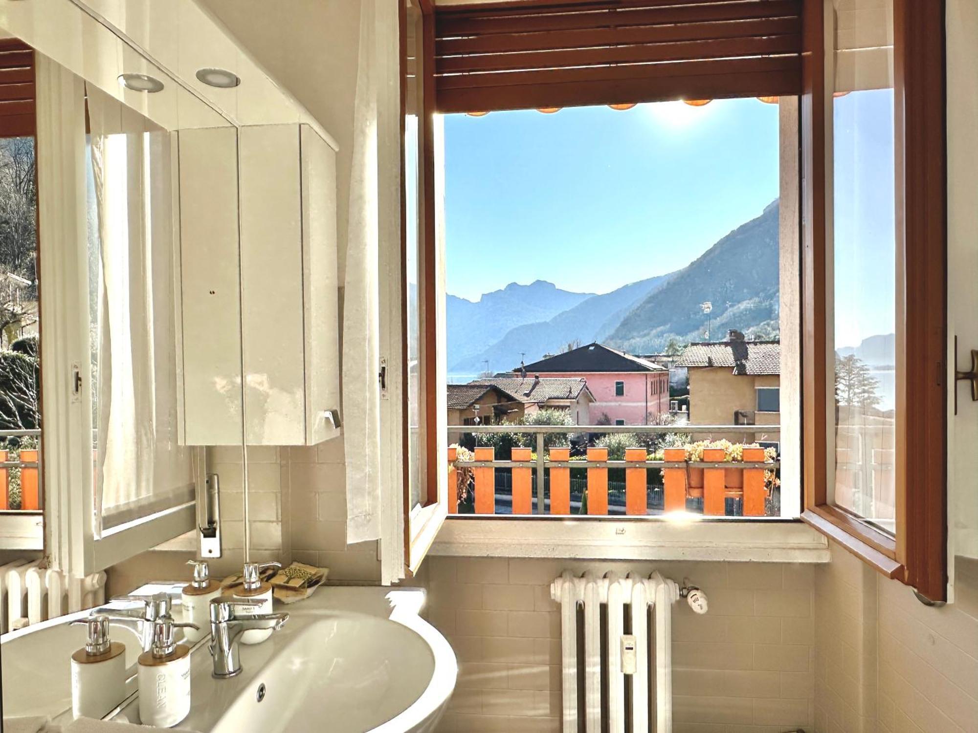 Lake Como View Apartment Oliveto Lario Exterior photo
